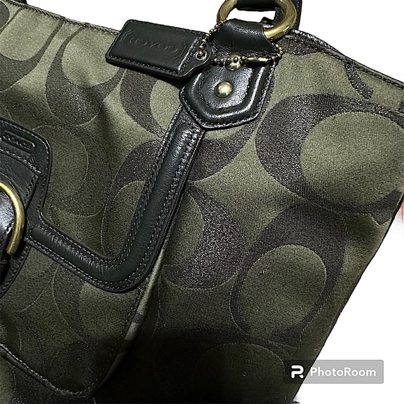 Beautiful COACH F1382-F26248 Campbell Signature Green Bag! - Picture 5 of 17